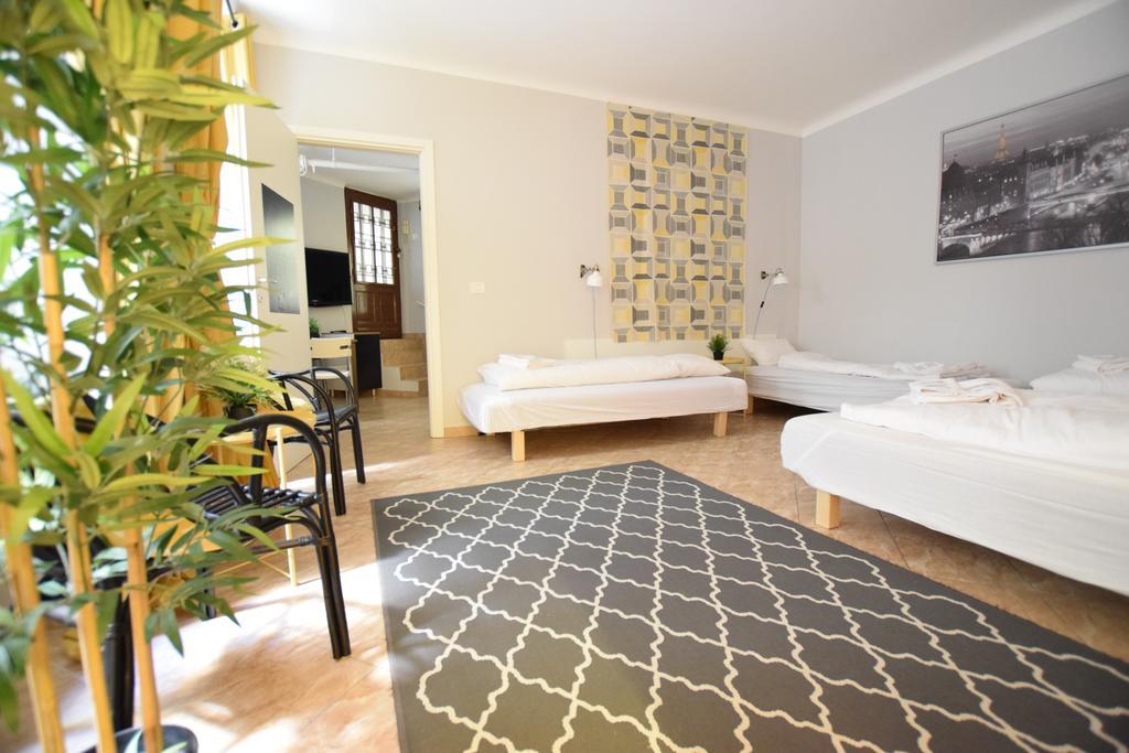 Budget Apartment By Hi5 - Revai Koz Budapest Eksteriør billede